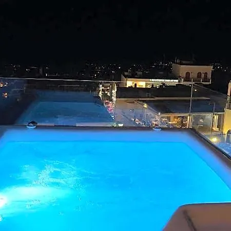 Hotel Emfasis Luxury 4*