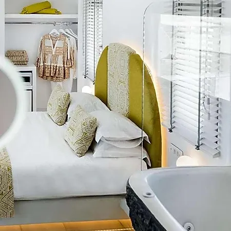 Emfasis Luxury Santorini Island